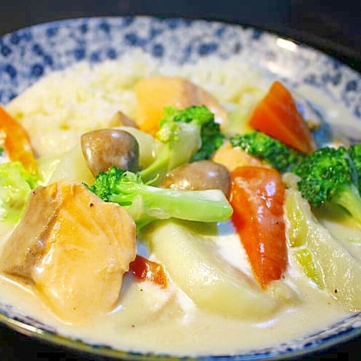 秋鮭のクリームシチュー*ごはん